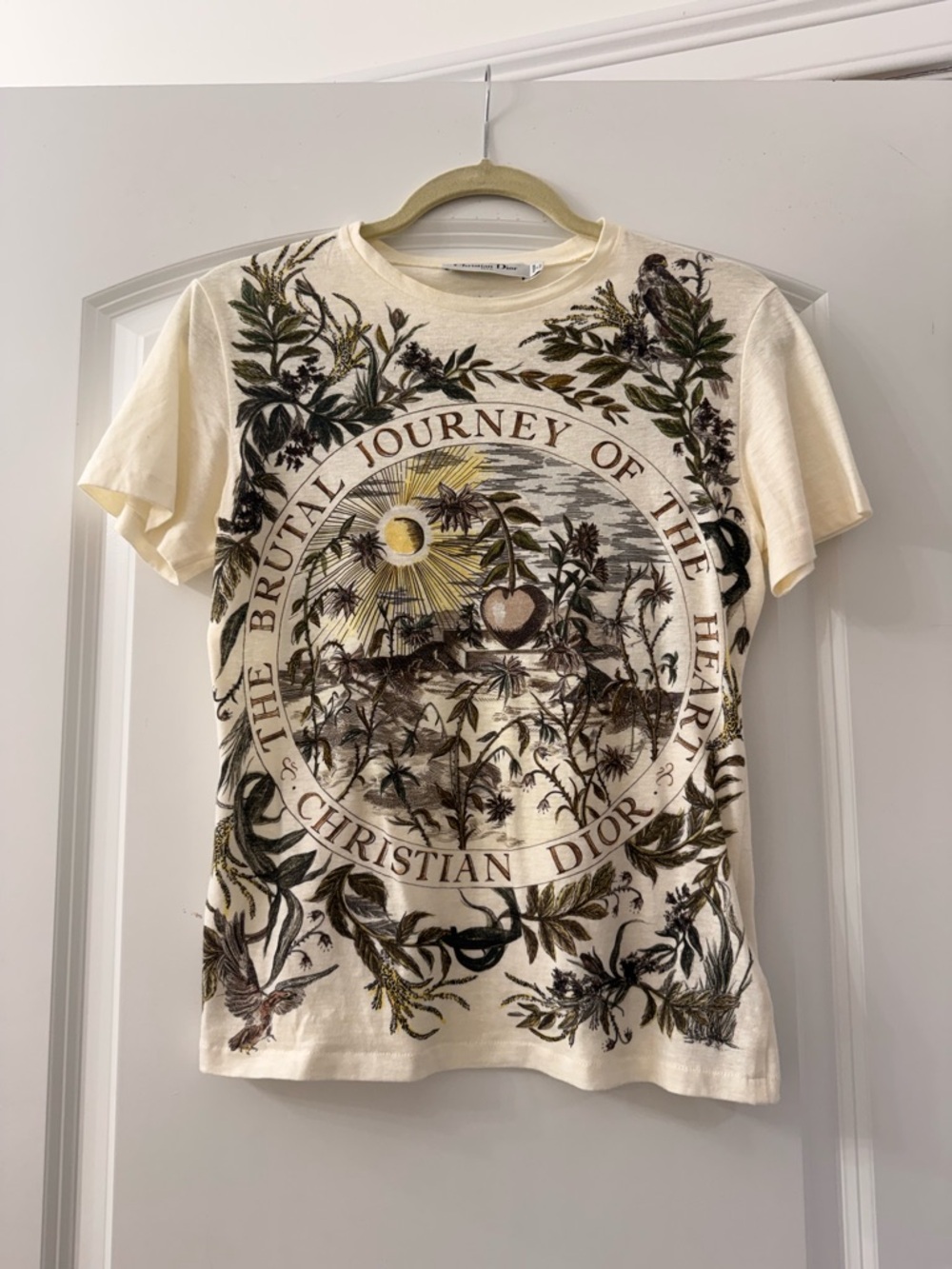 ✨ NEW CHRISTIAN DIOR the brutal journey of the heart tshirt - Picture 3 of 5